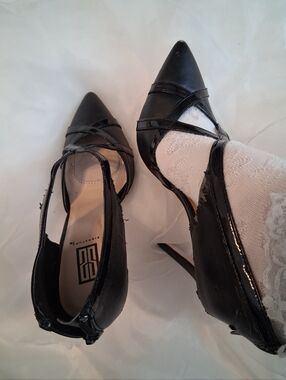 Women's Worn Black Pointed Toe Strappy Heels